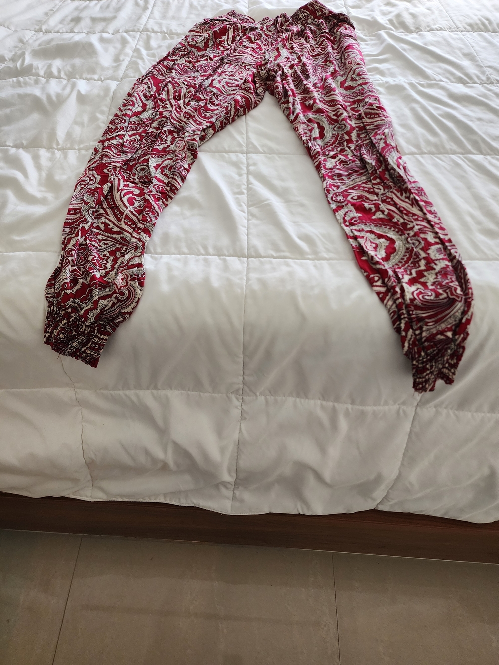 Women's Red Paisley Elastic-Waist Harem Pants